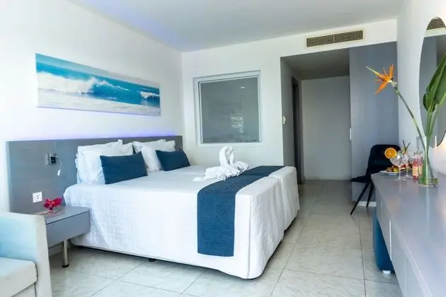 Deluxe Tek Büyük veya İki Ayrı Yataklı Oda, Deniz Manzaralı