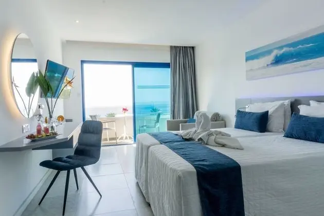 Deluxe Tek Büyük veya İki Ayrı Yataklı Oda, Deniz Manzaralı