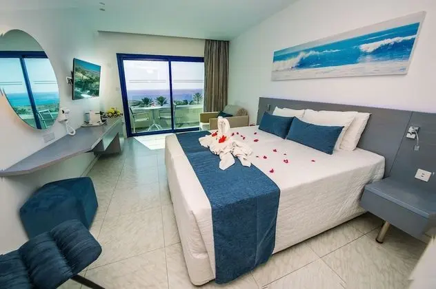 Deluxe Tek Büyük veya İki Ayrı Yataklı Oda, Deniz Manzaralı