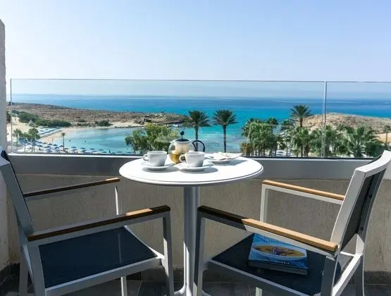 Deluxe Tek Büyük veya İki Ayrı Yataklı Oda, Deniz Manzaralı