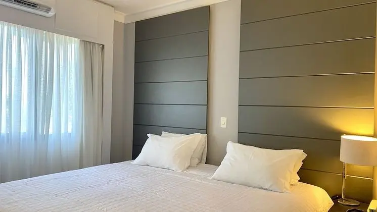 City Tek Büyük Yataklı Oda