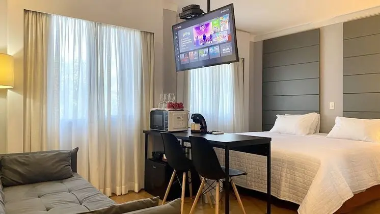 City Tek Büyük Yataklı Oda