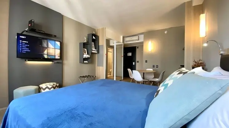Premium Tek Büyük Yataklı Oda