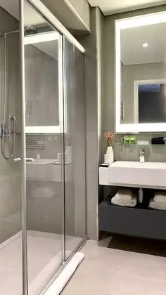 Premium Tek Büyük Yataklı Oda
