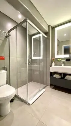 Premium Tek Büyük Yataklı Oda