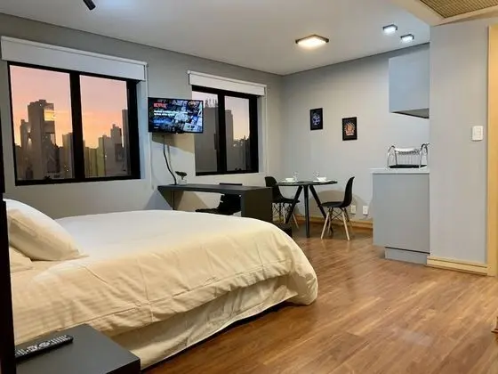 Deluxe Tek Büyük Yataklı Oda