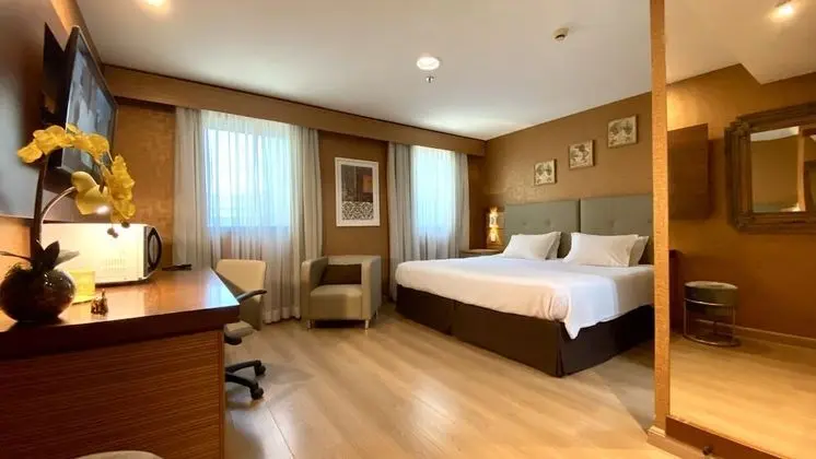 Deluxe Tek Büyük Yataklı Oda