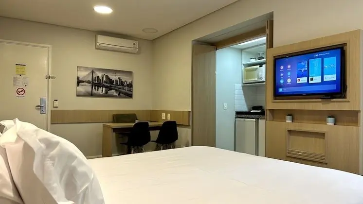 Business Tek Büyük Yataklı Oda