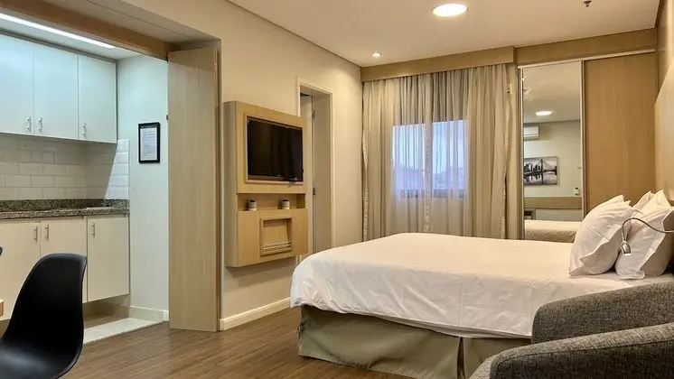Business Tek Büyük Yataklı Oda