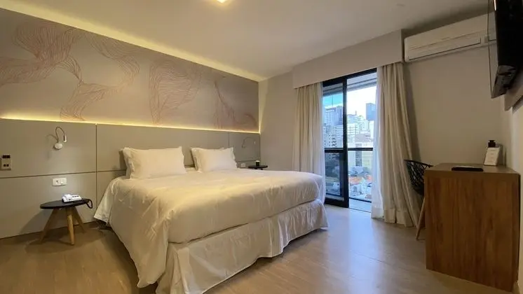 Deluxe Tek Büyük Yataklı Oda