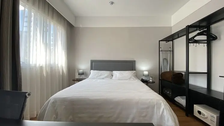 Business Tek Büyük Yataklı Oda