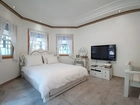 Oda (101 Changpo, Extra person fee on site)