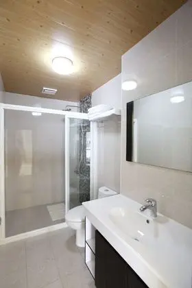 Standard Dört Kişilik Oda, 1 Yatak Odası, Sigara İçilmez, Banyolu/Duşlu