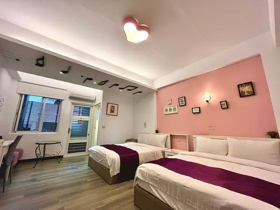 Deluxe Dört Kişilik Oda