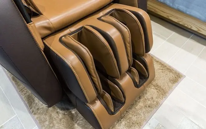 Oda (Premium-massage chair (Netflix availa)