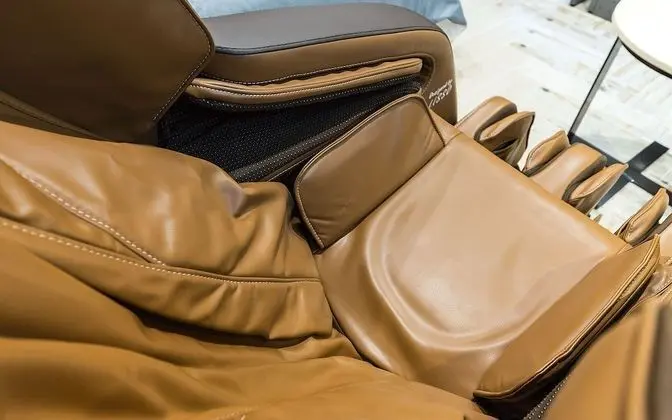 Oda (Premium-massage chair (Netflix availa)