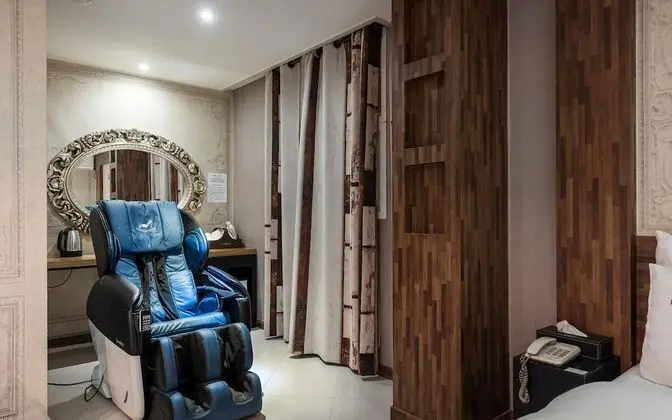 Oda (VIP massage chair (air purifier Netfl)