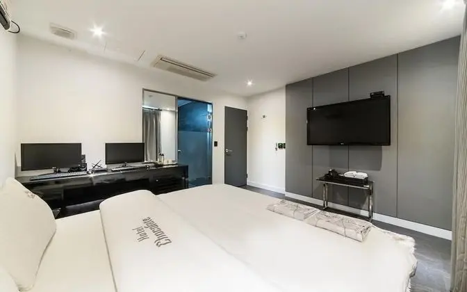 Oda (Semi-Deluxe Room Deluxe)