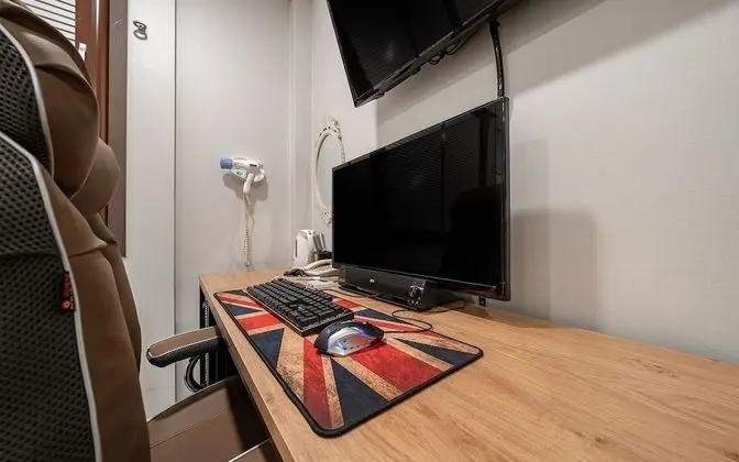 Oda (General room (65 inch TV air purifier)