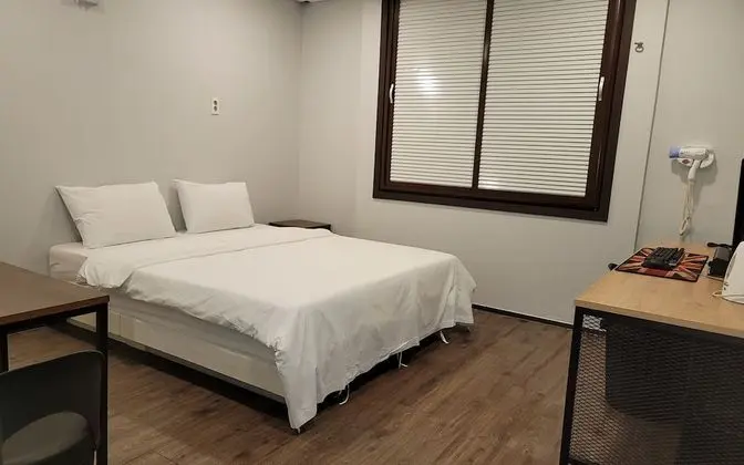 Oda (General room (65 inch TV air purifier)