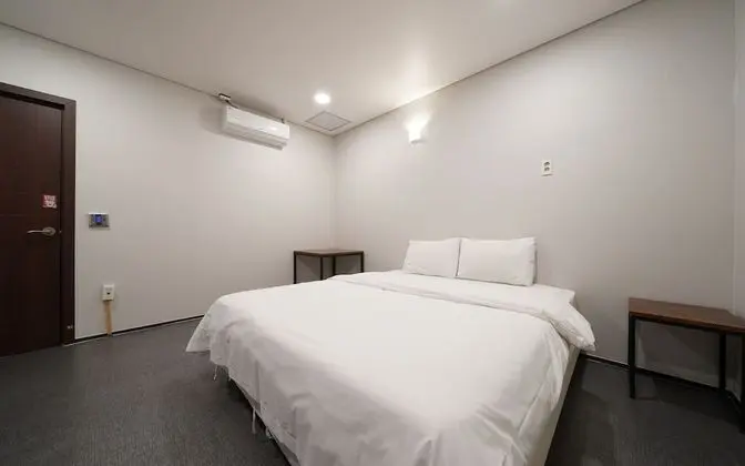 Oda (General room (65 inch TV air purifier)