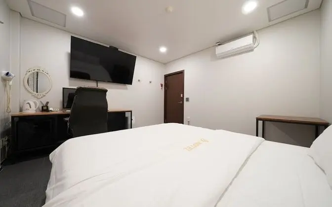 Oda (General room (65 inch TV air purifier)
