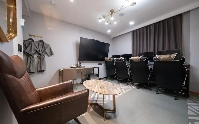 Oda (Twin game 4PC (Max 4 Person 2 beds Ha)