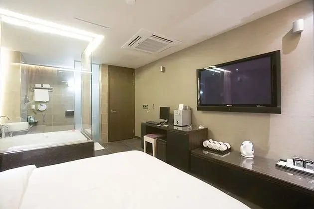 Oda (Standard Room (Netflix 65inch TV Air )