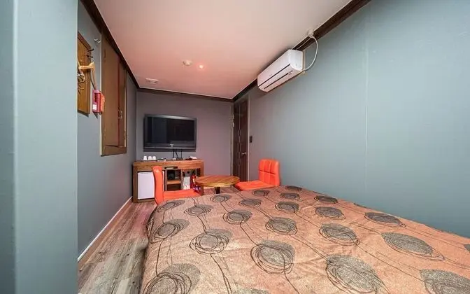 Oda (General room)