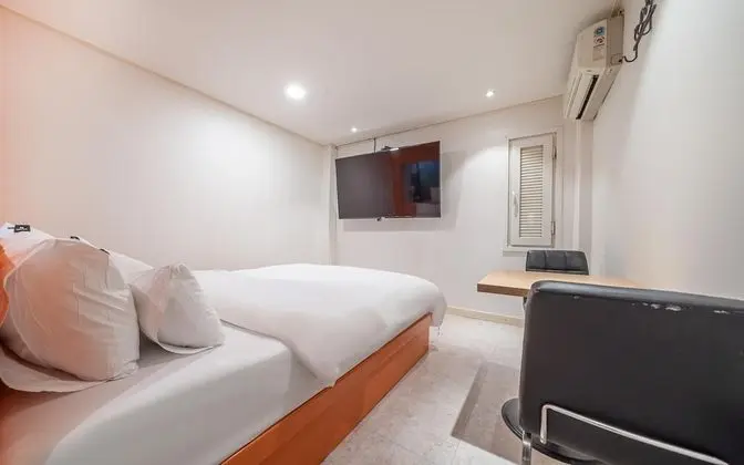 Oda (Deluxe Unlimited Hourly Booking Room)