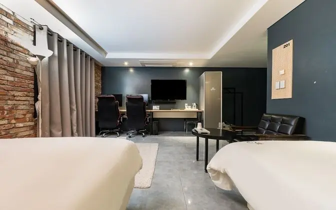 Oda (2PC game room (styler available))