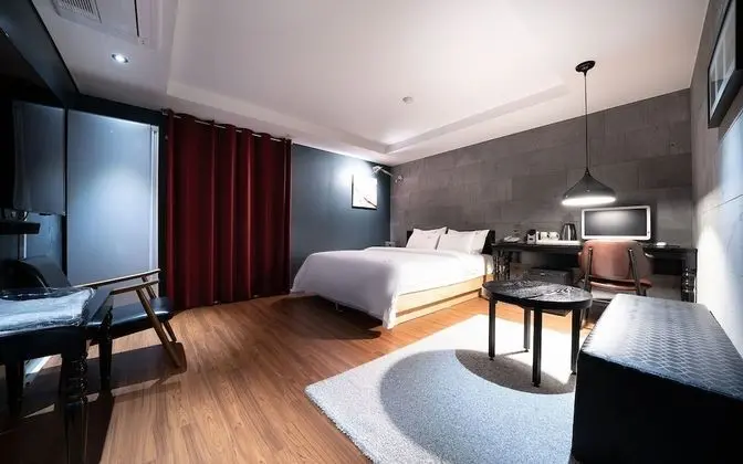Oda (Deluxe rooms (Netflix Disney Plus / S)