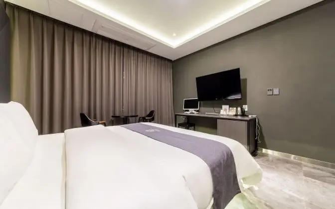 Oda (Standard Room (Netflix Available CESC)