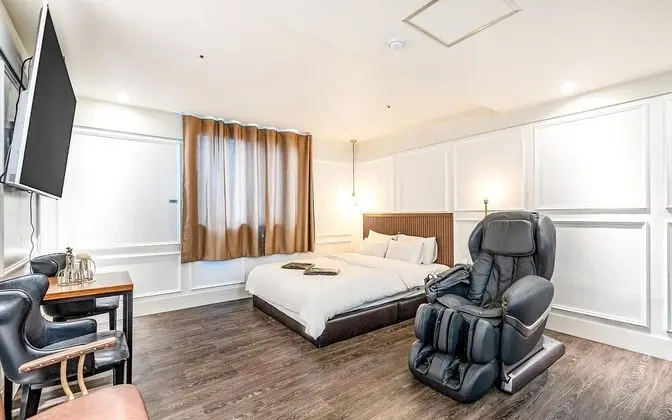Oda (VIP (10 pyeong super room 75-inch UHD)