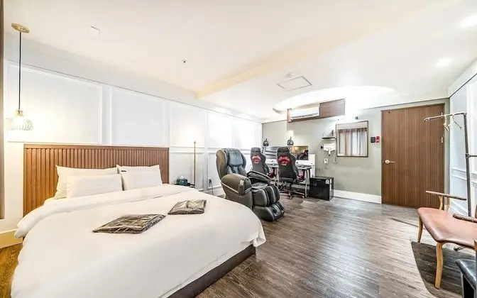 Oda (VIP (10 pyeong super room 75-inch UHD)