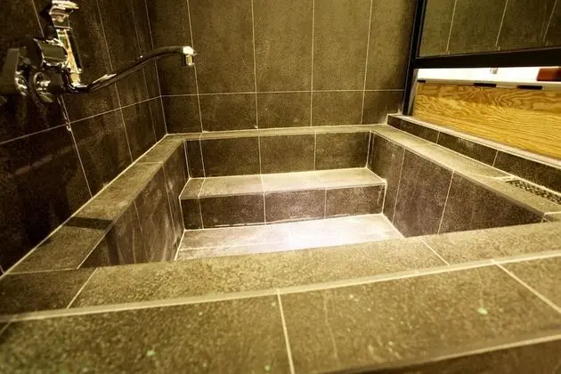 Oda (Premium S (Netflix available bathtub))