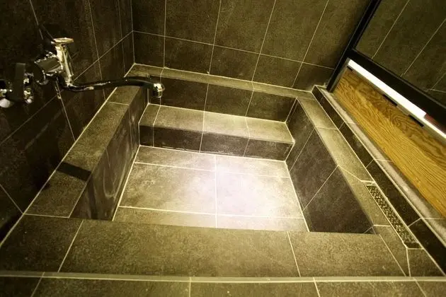 Oda (Premium S (Netflix available bathtub))