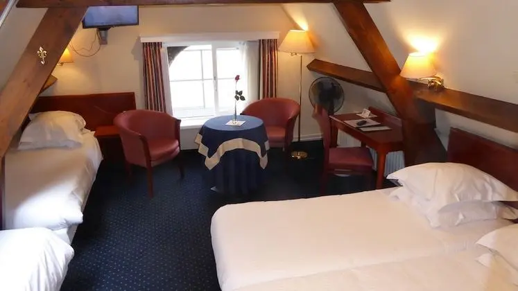 Penta Room