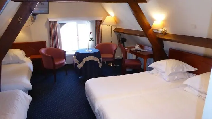 Penta Room