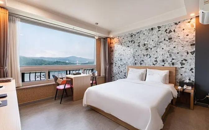 Oda (STANDARD A (Lake View))