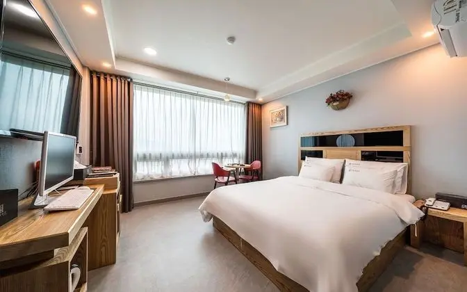 Oda (STANDARD A (Lake View))