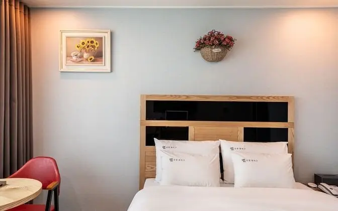 Oda (STANDARD A (Lake View))