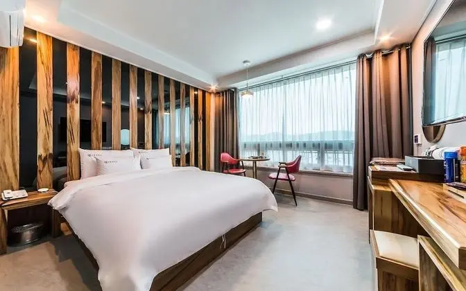 Oda (STANDARD A (Lake View))