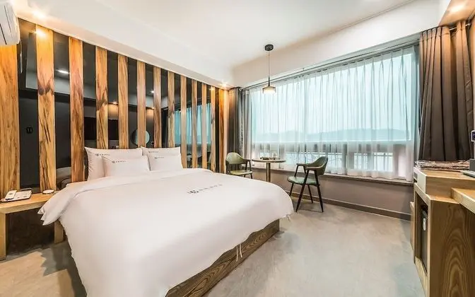 Oda (STANDARD A (Lake View))