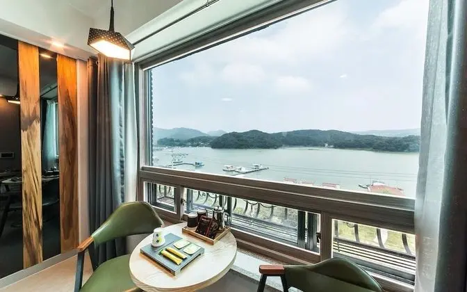 Oda (STANDARD A (Lake View))