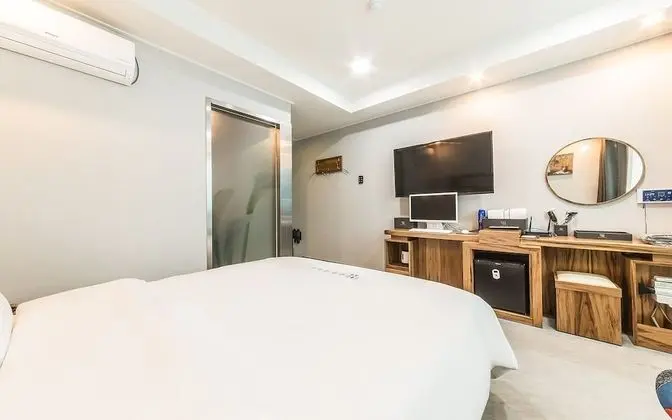 Oda (STANDARD A (Lake View))