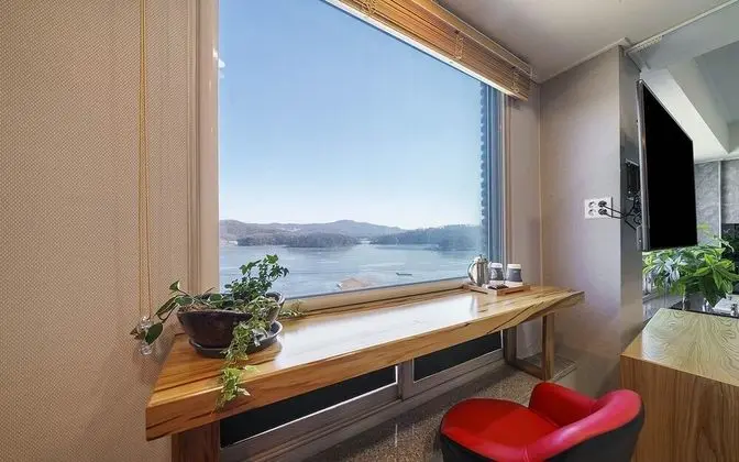 Oda (VIP room (special room A lake view wh)