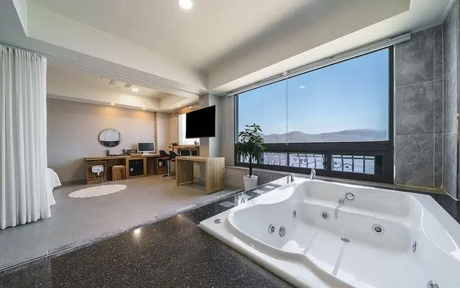 Oda (VIP room (special room A lake view wh)