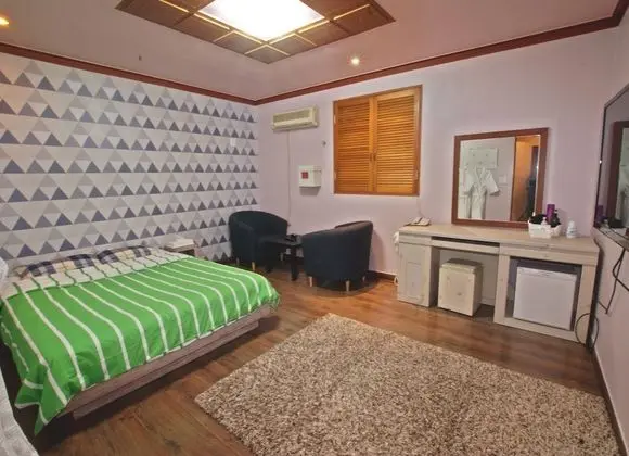 Superior Tek Büyük Yataklı Oda