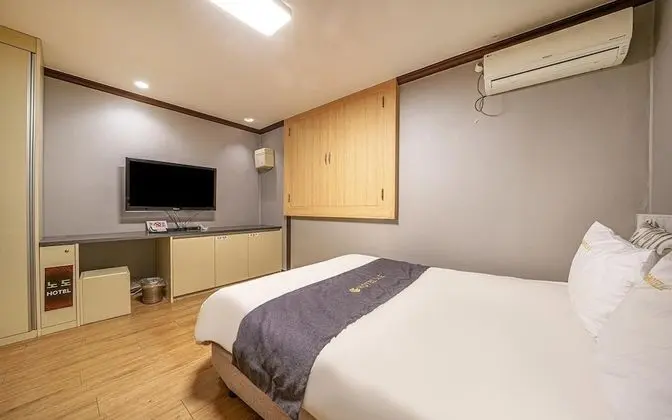 Oda (Special Room B)